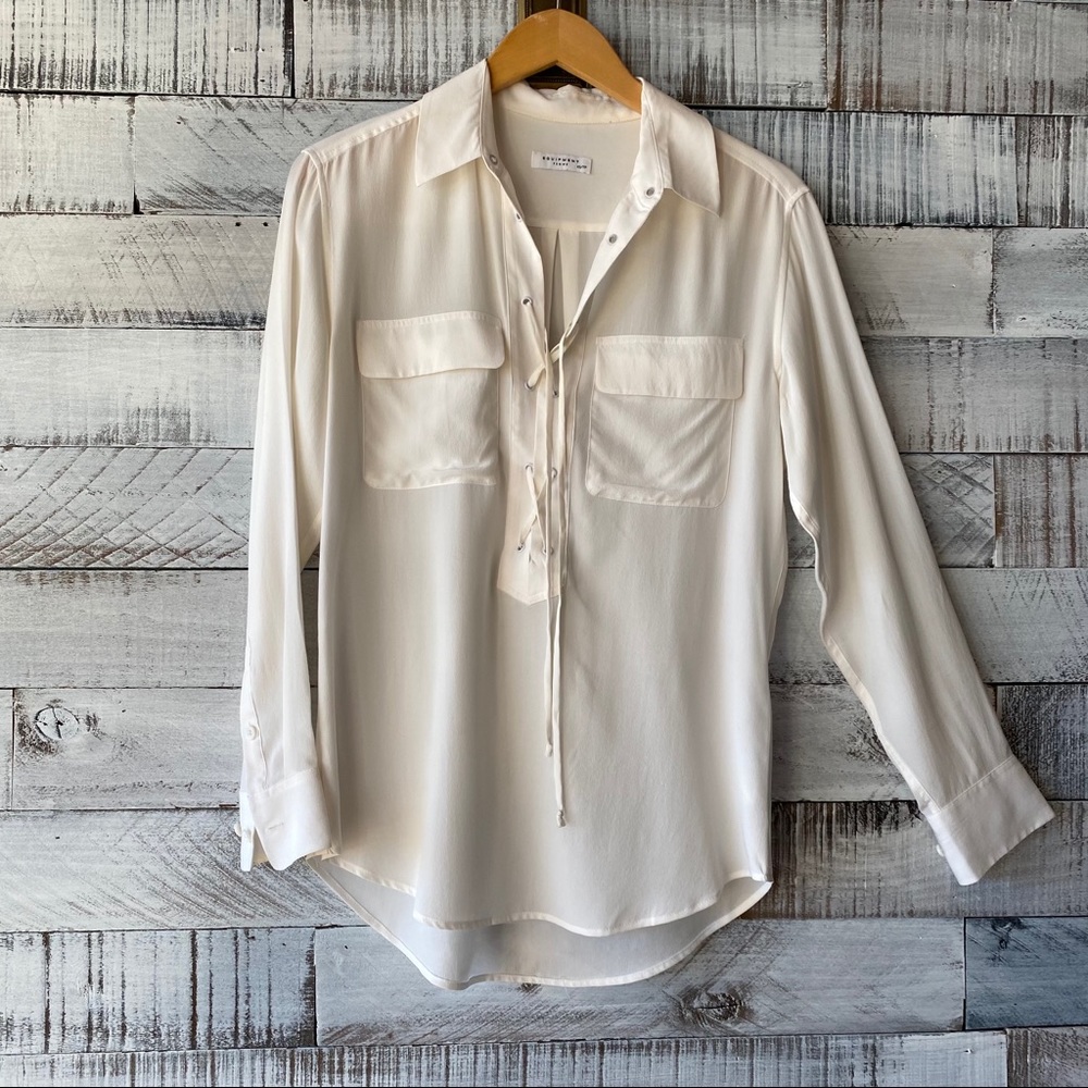 Equipment Femme XS Cream lace up top